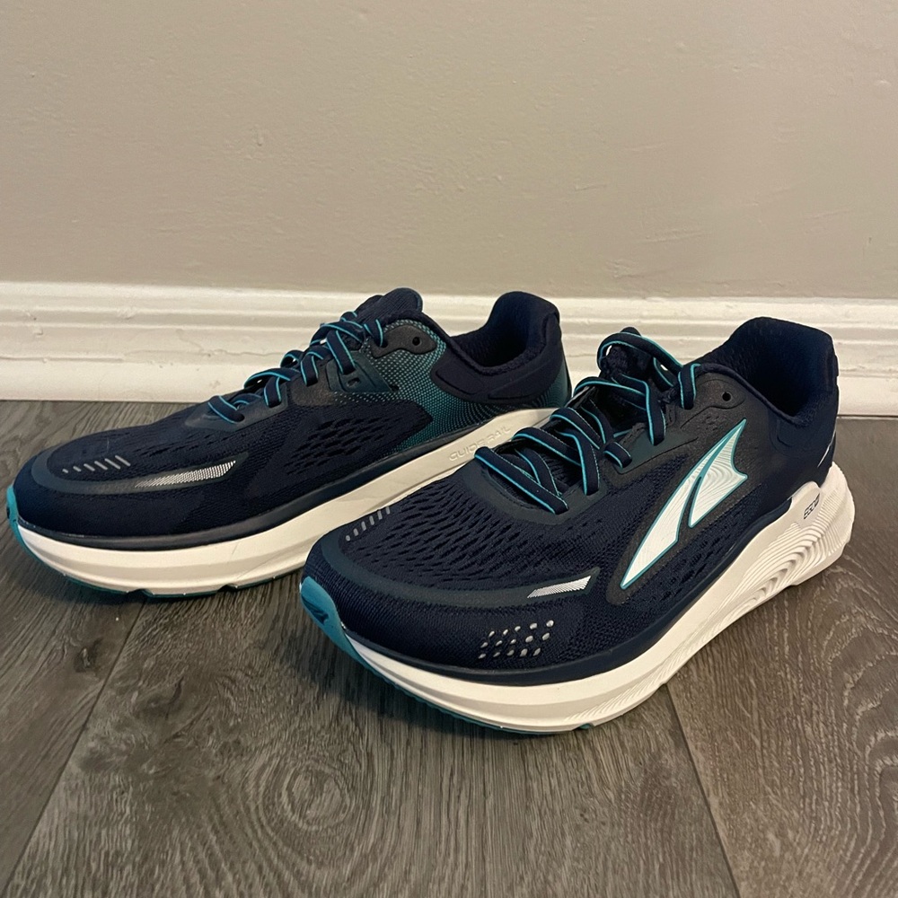 Altra | Paradigm 6 size 7